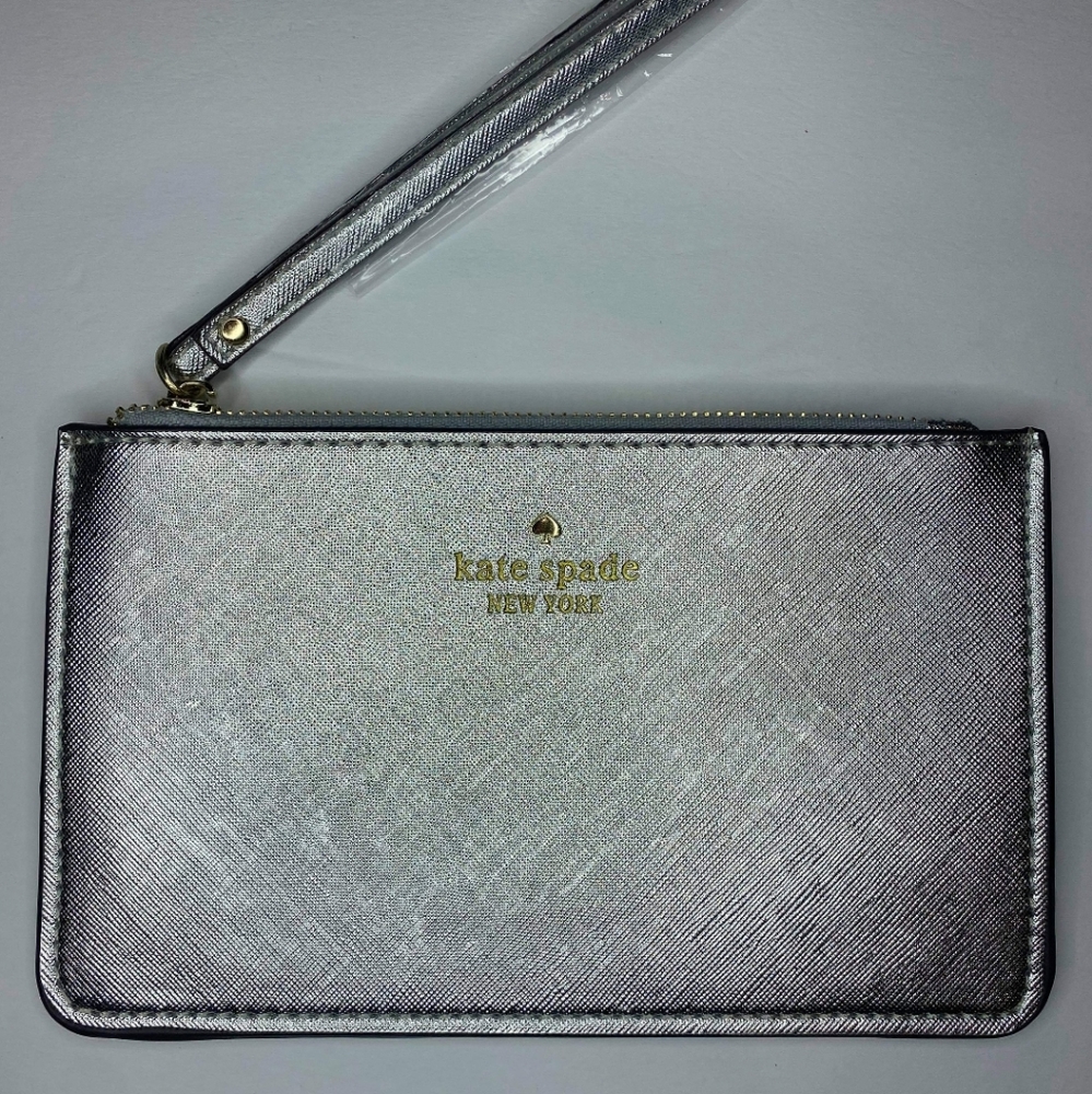 Silver Kate Spade Wristlet ♠️
